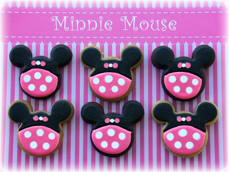 MINNIE MOUSE