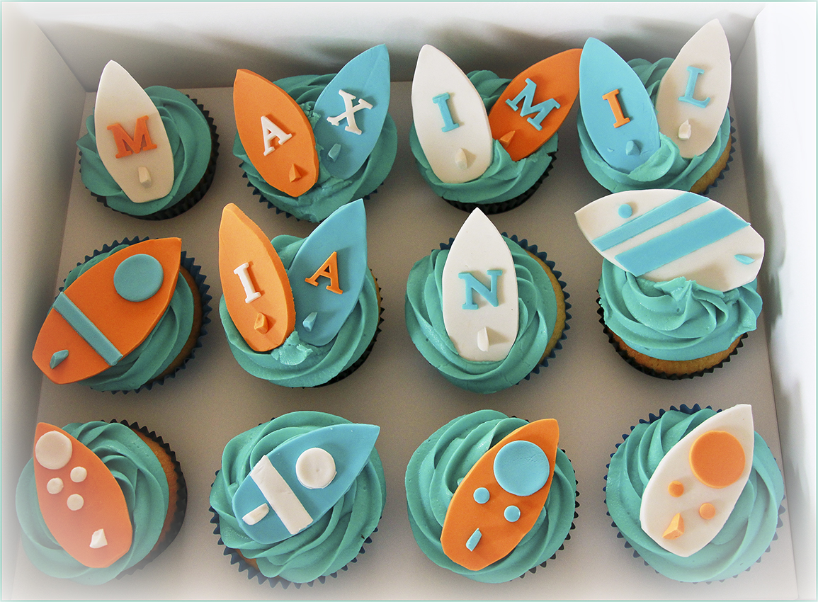 Surfboard cupcakes
