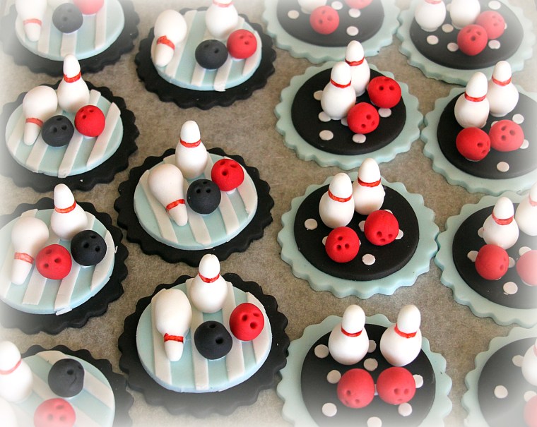 Ten Pin Bowling cupcake toppers 